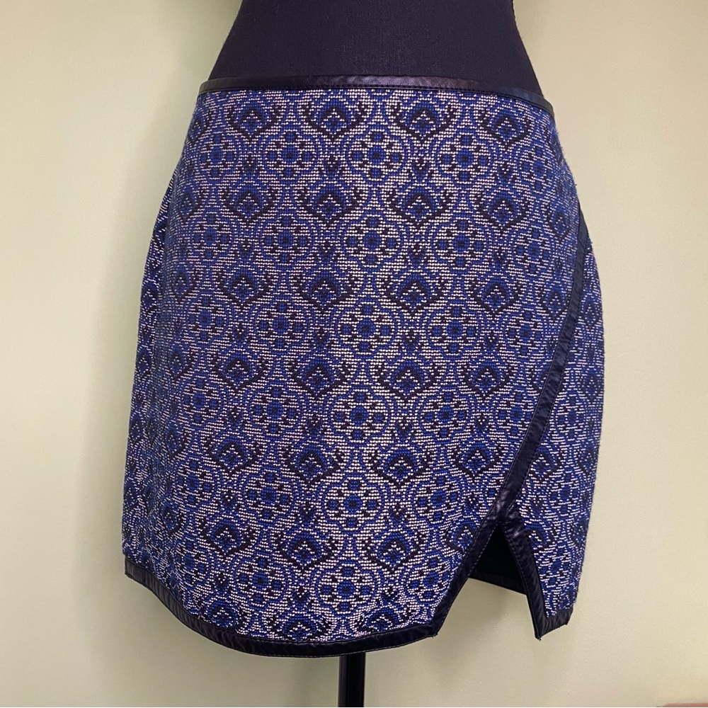 Express Mini skirt with Faux Leather Piping